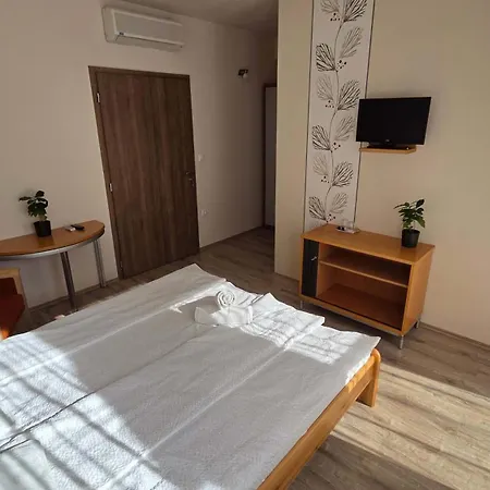 Bed & Breakfast Pagony Berenybenei Vendegfogado Lajosmizse