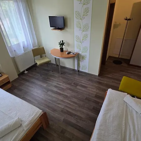 Bed & Breakfast Pagony Berenybenei Vendegfogado *