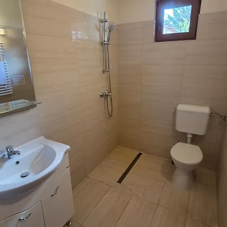 Bed & Breakfast Pagony Berenybenei Vendegfogado *